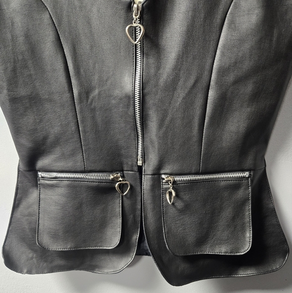 NWT Black FAUX Leather Peplum Heart Zippers Top Vest Size L - Picture 3 of 10